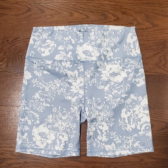 Reformation Ecomove 7 inch Blue Print Shorts, Size XL - Picture 6 of 16